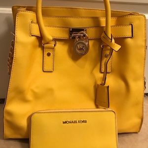 MK Large Hamilton bag with wallet